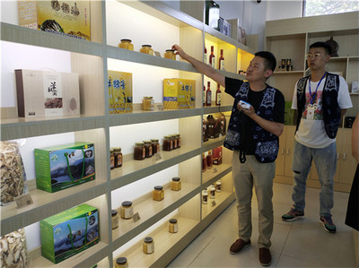 滇滬攜手·脫貧攻堅｜洱源縣電子商務(wù)助力鄉(xiāng)村振興，70余個特色產(chǎn)品入駐上海交大